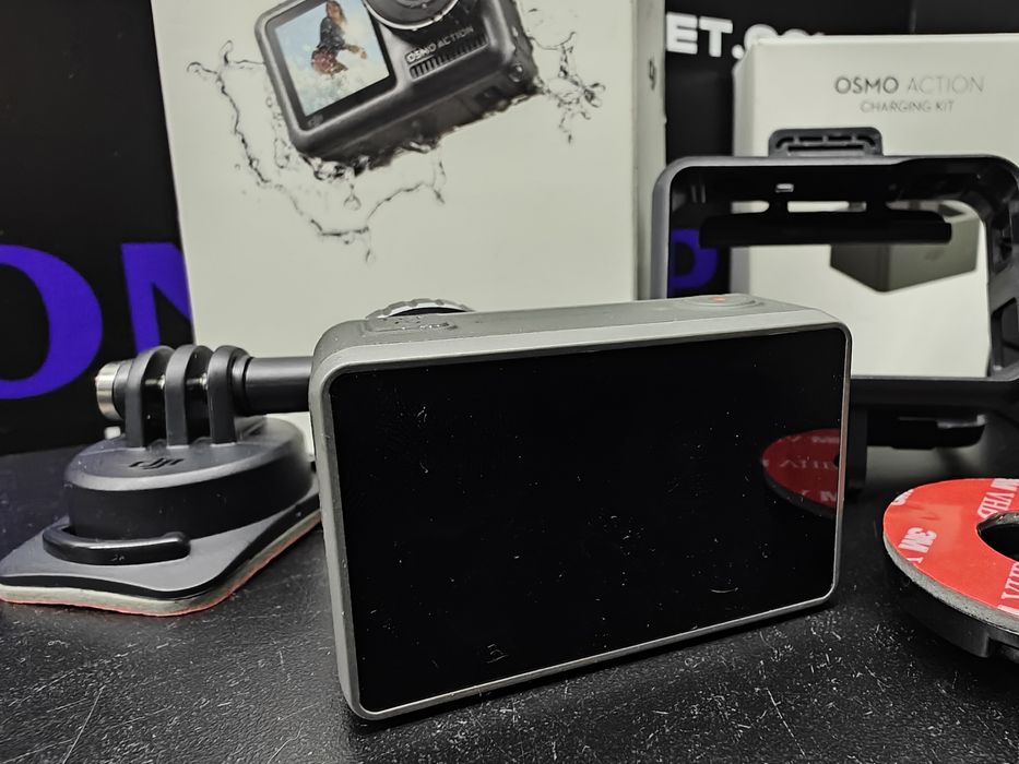 DJI Osmo Action 4K Action Cam 12MP Digital 2 Displays 36ft Waterproof