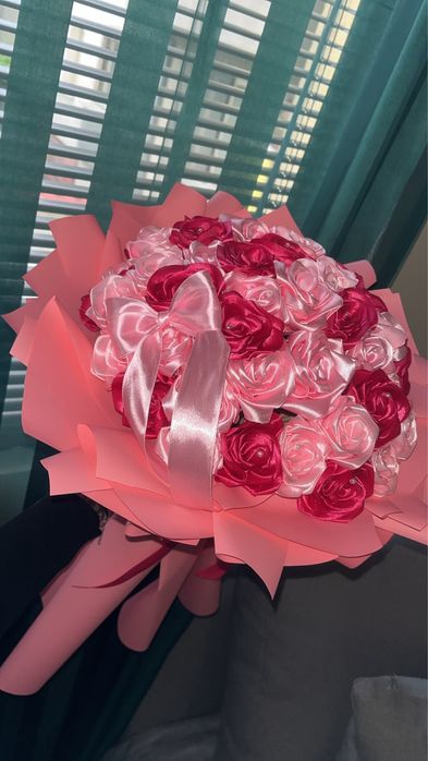 Вечни букети- 41 рози