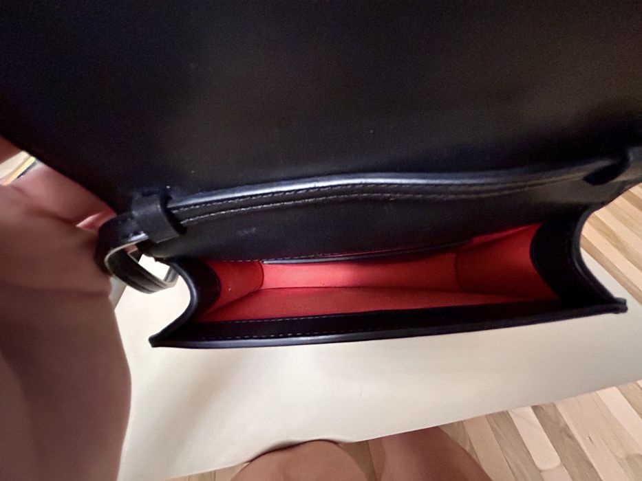 Geanta cross body Armani 250 lei