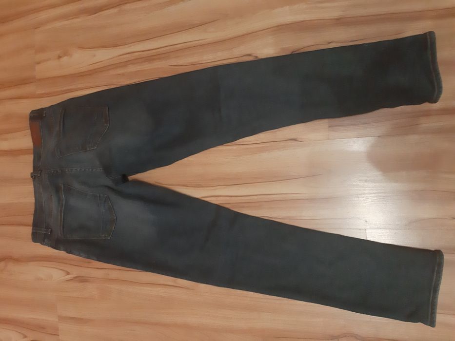 Продавам мъжки дънки Pull&Bear