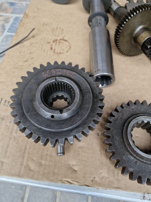 Piese tractor 445,453,550,640