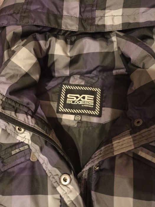 Дамски пуловери и суичъри