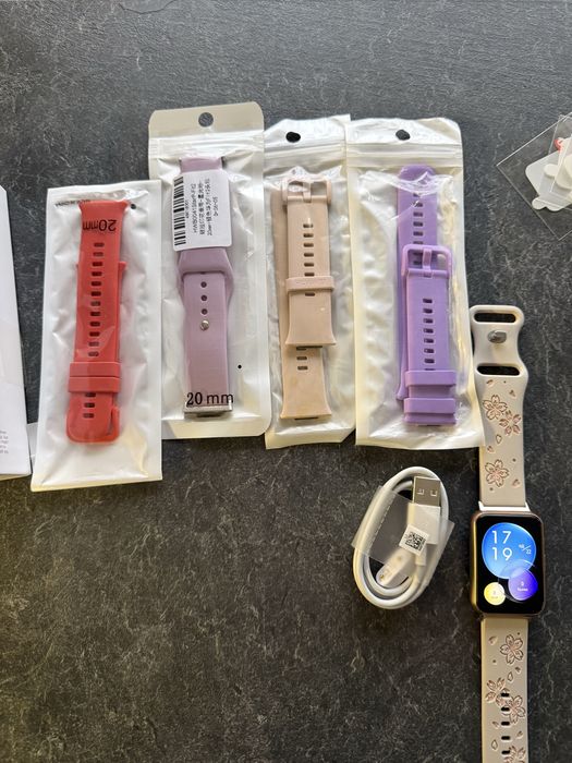 Смарт часовник Huawei fit 2