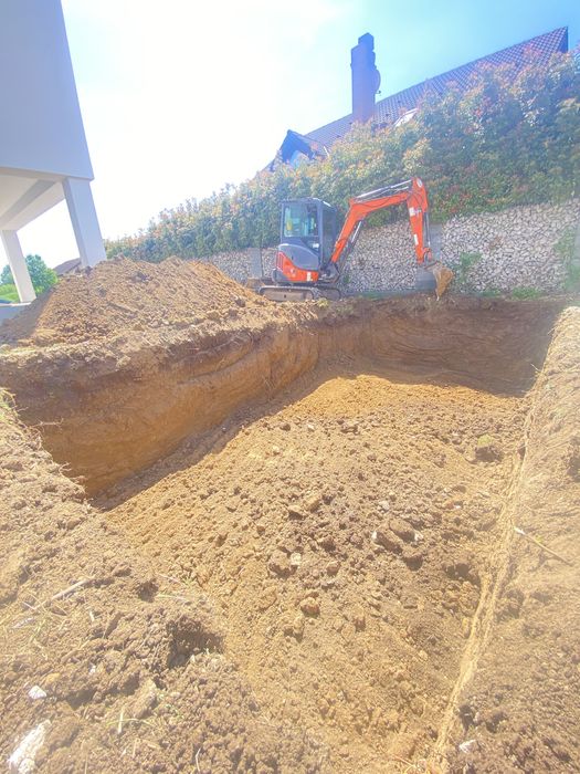 Prestări servicii cu miniexcavator 3tone