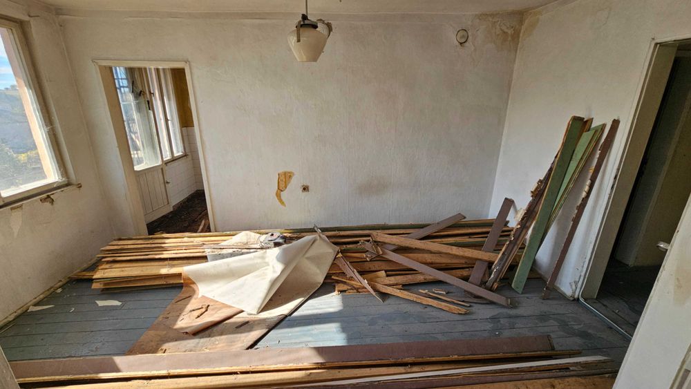 287-Продава се етаж от кооперация в кв. "Добровски“