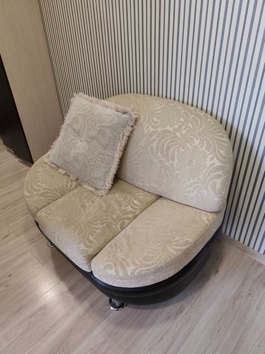 Диван в хорошем состоянии