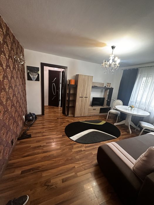 Vand apartament 3 camere  berceni resita
