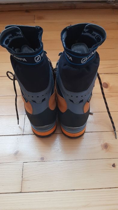 Vând Bocanci tehnici Scarpa Mont Blanc GTX, mărime 40.5