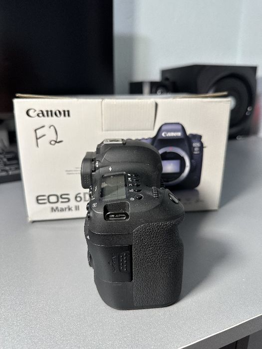 Canon 6D mark 2  Объектив 24-105мм