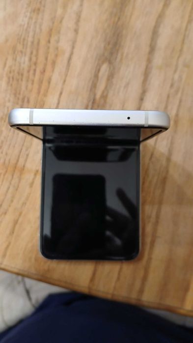 Samsung Galaxy Z Flip 3 5G