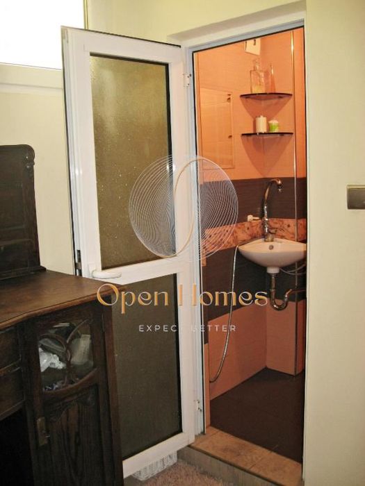 Продава се Двустаен апартамент в Пловдив, Кършияка - 67 кв.м за 1218 €/кв.м - Снимка #4
