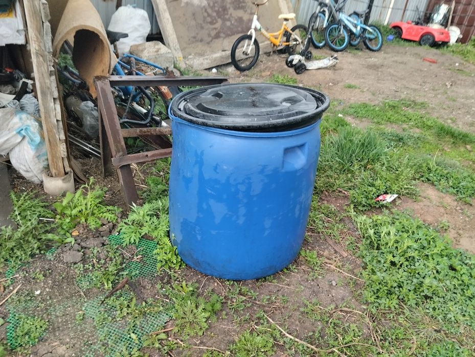 Продам бочка хорошие состяние