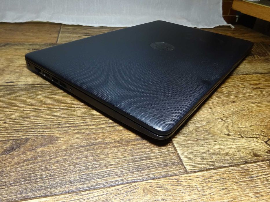 Laptop HP Notebook 15-db0699ng / Ryzen 3 2200U 8Gb ddr4 /ssd+hdd