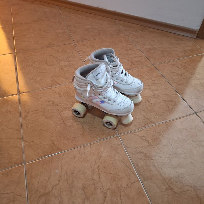 Детски ролкови кънки от Decathlon, бяло/холографика