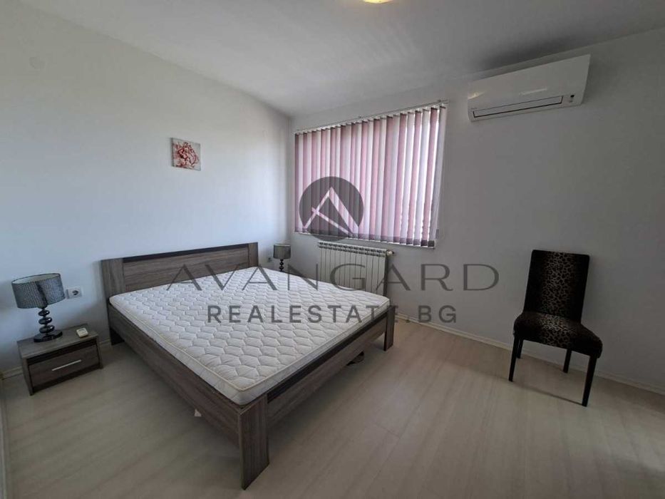 Продава се Тристаен апартамент в Пловдив, Център - 112 кв.м за 2054 €/кв.м - Снимка #2