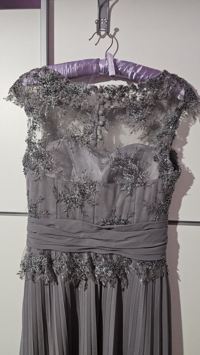 Официална рокля, ръчно шита френска дантела