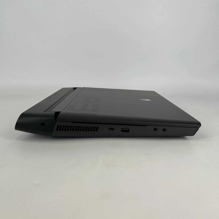 Лаптоп Alienware Area-51m R2 2080 Super 8GB, 10900K десктоп компоненти