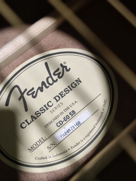 Fender CD-60  Акустична китара