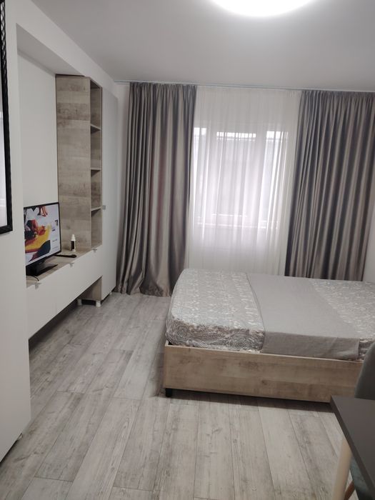 Ofer pentru închiriere garsoniera noua