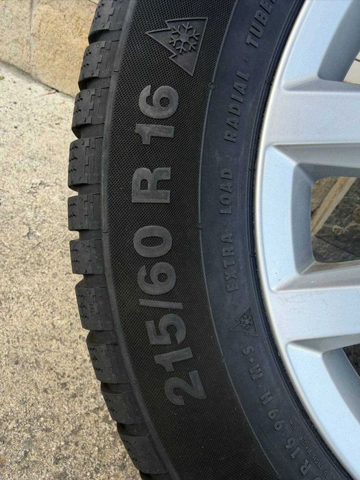 Гуми с джанти 215/60R16 за VW Passat