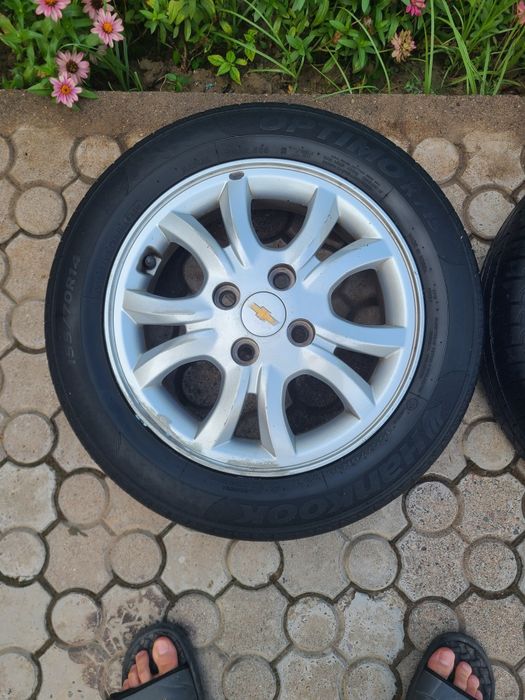 Sotiladi Spark diska balon r14