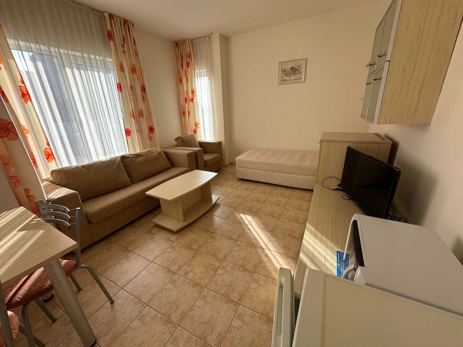 Продава се Двустаен апартамент в Свети Влас - 70 кв.м за 1143 €/кв.м - Снимка #1