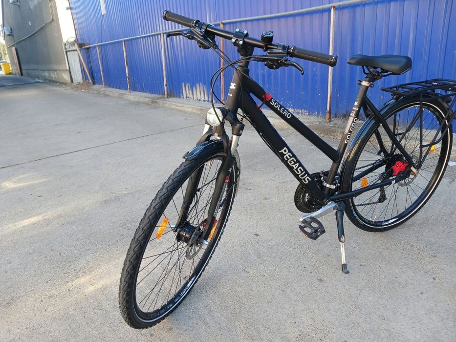 Vând bicicleta din aluminiu pentru damă