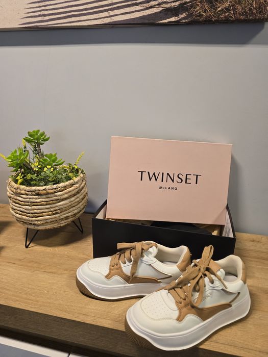 Лоуфъри,кецове  Twinset 36 номер