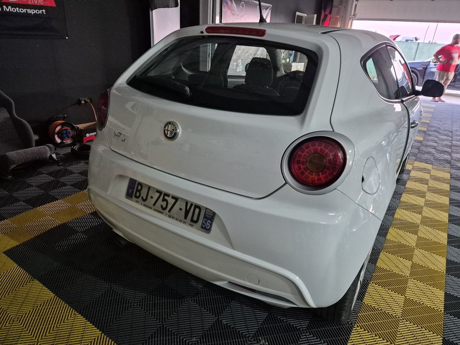 Vând Alfa Romeo Mito