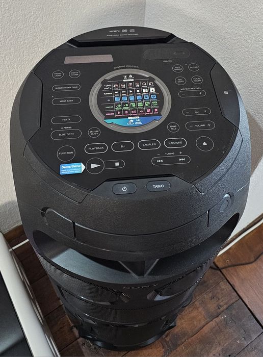 Продавам  SONY MHC-V82D - audio system