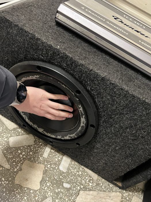 Pioneer TS-W305C бас говорител с леко проблемен усилвател!