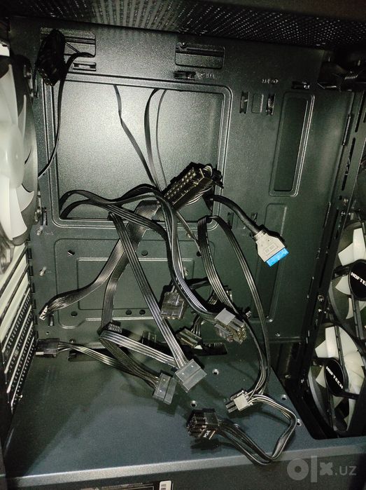 HOFTECH Keys 4fan RGB sirochna sotiladi
