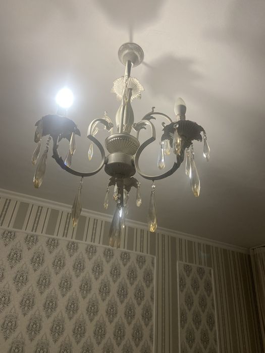 Продам хрустальные люстры