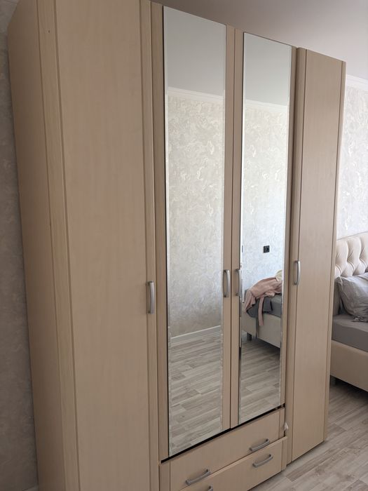 Продам шкаф большой