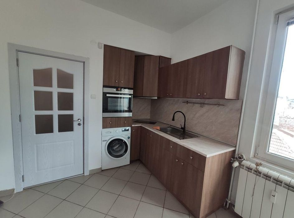 Дава се под наем Двустаен апартамент в София, Център - 34 кв.м за 498.27 € - Снимка #1