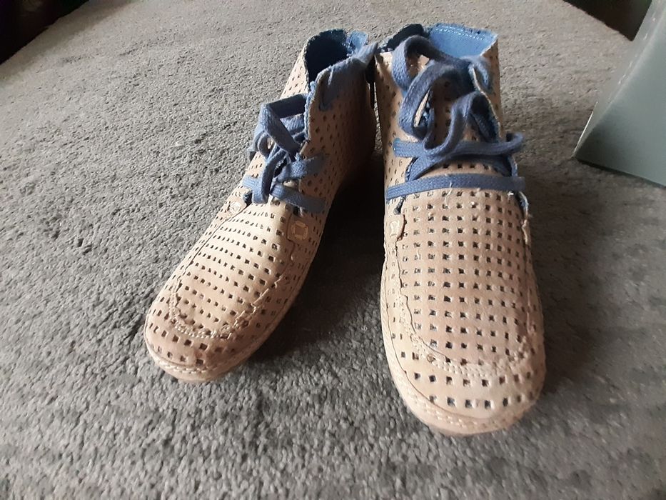 Ghete piele perforată