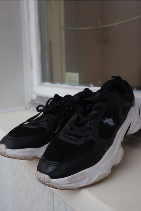 Продам кроссовки U.S.POLO