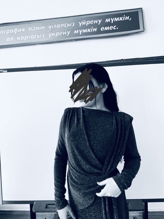 Красивое вечернее платье на продажу.