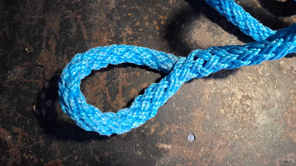 Трос буксировочный Skoda