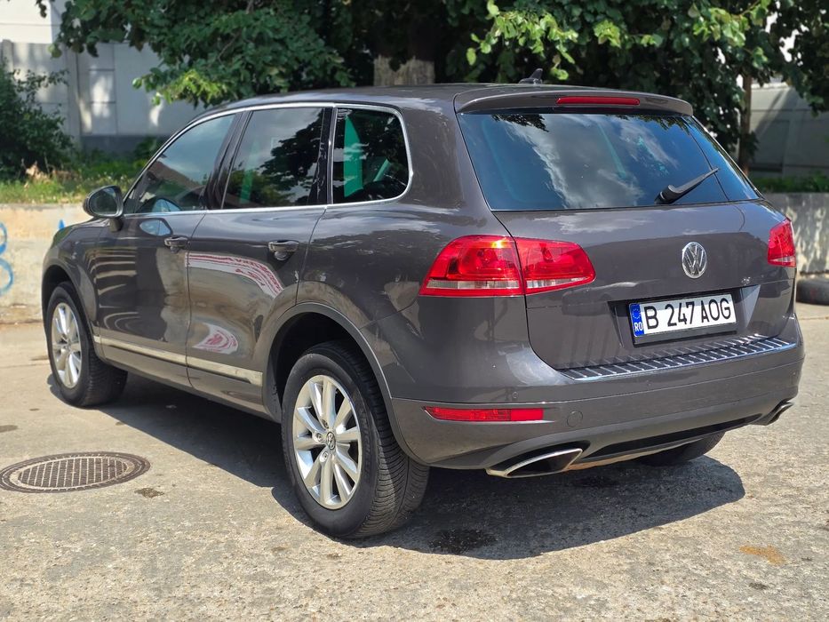 Volkswagen Touareg 3.0 tdi 245 cp Navi