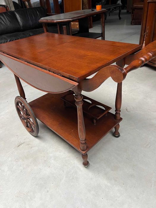 Gheridon Baroc,lemn masiv!