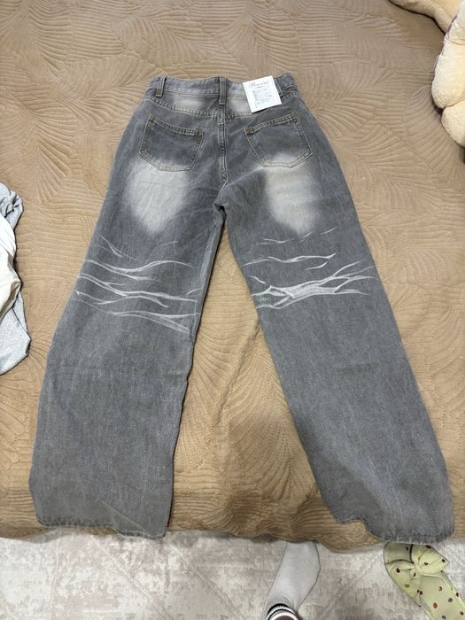 Продам новые джинсы