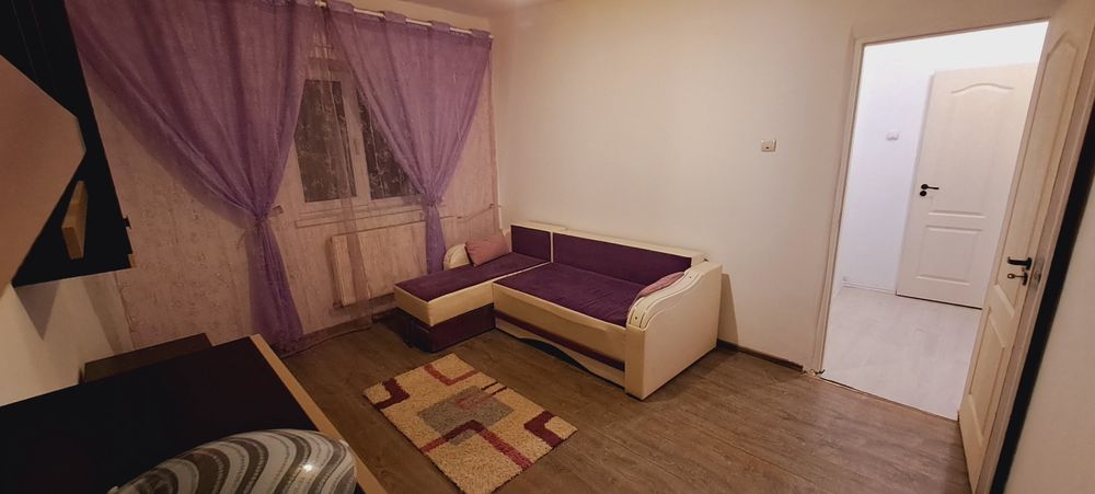 Garsoniera De Inchiriat