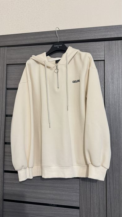 Кофта 5000 тг голубая белая