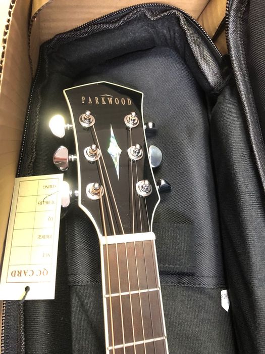 Электроаккустическая гитара Parkwood s67