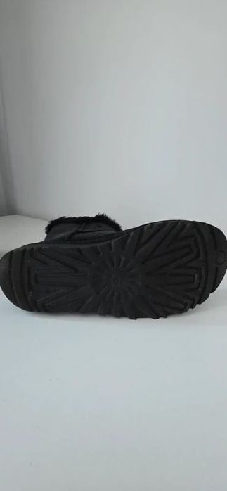 Cizme UGG din piele intoarsa marimea 37