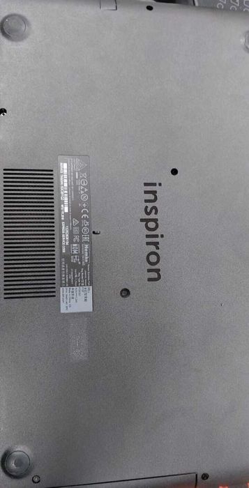 Dell Inspiron 15 (5570) – i7-8550U / 16GB RAM DDR4 / 256GB SSD