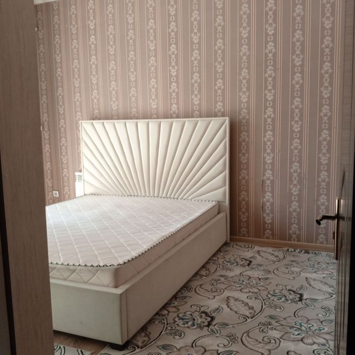 Продается большая кровать