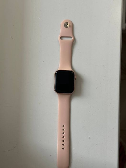 Apple watch se 2023 года