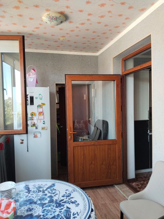 Продам двух комнатную квартиру